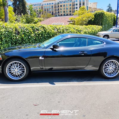 Staggered 19 inch MRR GT1 in Hyper Silver on a Jaguar XK