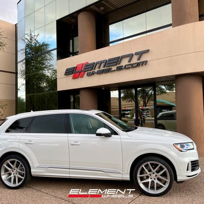 22 inch Ace Alloy AFF02 Brushed Aluminum on a 2023 Audi Q7
