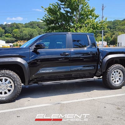 17 inch Method MR301 in Machined w/ Clearcoat on a 2024 Toyota Tacoma