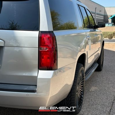 24 inch Giovanna Tulum Gloss Black on a 2019 Chevrolet Suburban