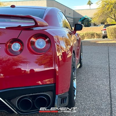 20 inch Staggered Ferrada CM2 in Matte Black w/ Chrome Lip on a 2021 Nissan GTR