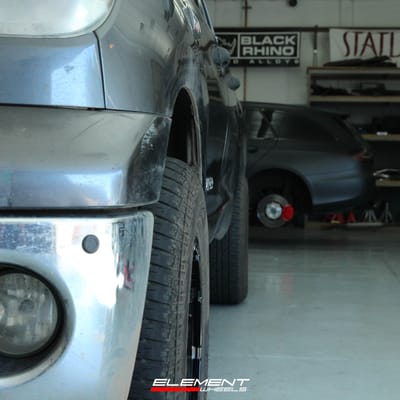 18 Inch Fuel Off-Road Rebel 5 Matte Black D679 on a 2011 Toyota Tundra