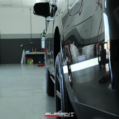 22 Inch Dub Shot Calla Matte Black Machined w/ Tint S121 on a 2023 GMC Yukon SUV