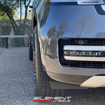 22 Inch Giovanna Tulum in Gloss Black on a 2023 Land Rover Range Rover