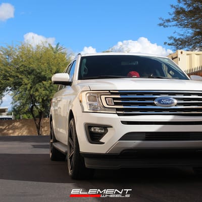 22 inch Mazzi Laguna 376 Matte Black on a 2019 Ford Expedition