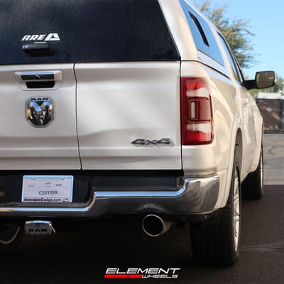 22 inch Vossen HF6-5 Silver Polished on a 2022 Dodge Ram 1500