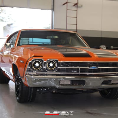 19 inch Staggered Variant Xenon Satin Black on a 1969 Chevrolet Chevelle