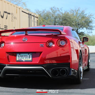 20 inch Staggered Ferrada CM2 Matte Black w/ Chrome Lip on a 2021 Nissan GTR