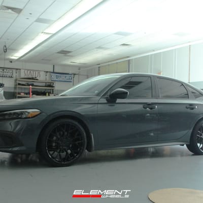 20 inch Variant Radon Gloss Piano Black on a 2022 Honda Civic Sedan