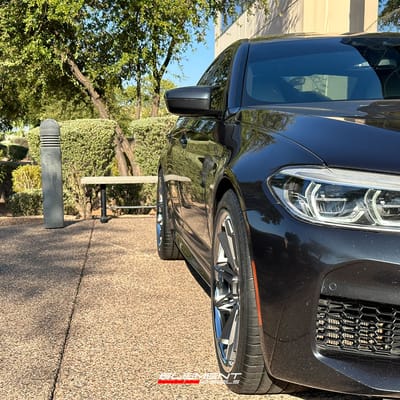 20 inch Staggered Ferrada CM2 Matte Graphite w/ Chrome Lip on a 2018 BMW M5