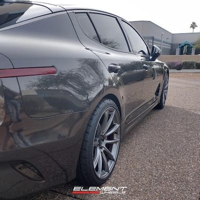 20 inch Staggered Ace Alloy AFF05 in Space Grey on a 2022 Kia Stinger GT