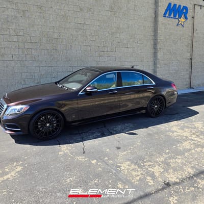 22 inch Touren TR92 in Gloss Black on a 2014 Mercedes-Benz S550
