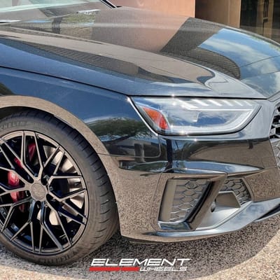 19 inch Avant Garde M520R in Gloss Black on a 2020 Audi S4