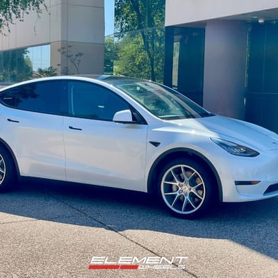 20 inch Savini BM14 in Brushed Silver on a 2021 Tesla Model Y (Long Range)