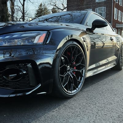 20 inch Ace Alloy AFF09 Gloss Piano Black on a 2023 Audi RS5 w/ Carbon Ceramic Brakes