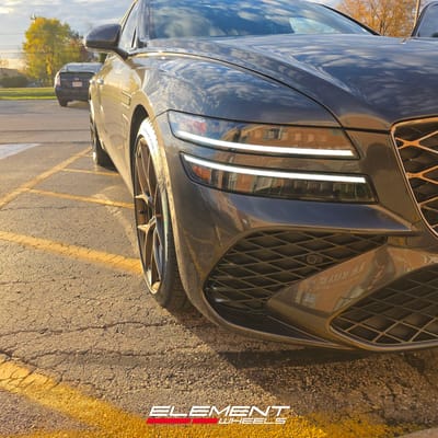 Staggered 20 inch Vossen HF-5 in Satin Bronze on a 2025 Genesis G80