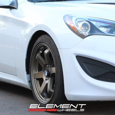 18 inch Staggered Avid.1 AV-06 Matte Bronze on 2013 Hyundai Genesis Coupe w/ Specs