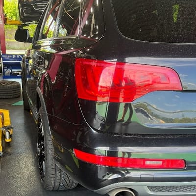 22 Inch Varro VD40X Gloss Black on a 2013 Audi Q7