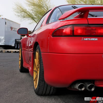 18x8.5 F1R F29 Machine Gold on a Mitsubishi 3000 GT w/ Specs