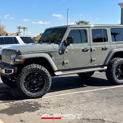20 inch Fuel Coupler All Gloss Black on a Lifted 2023 Jeep Wrangler JL