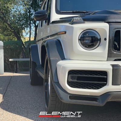24 inch Staggered Forgiato 24-D FV1 in Gloss White w/ Black Lip on a 2021 Mercedes-Benz G63 AMG Widebody