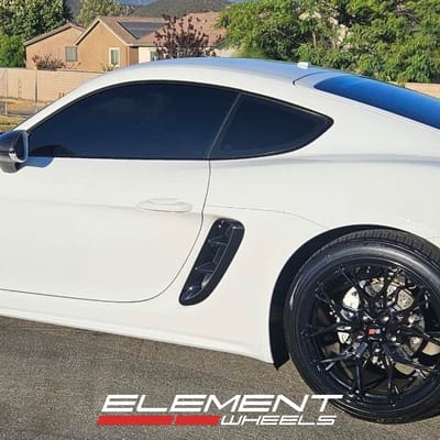 20 inch Staggered Savini SV.1 R03 in Gloss Black on a 2018 Porsche Cayman