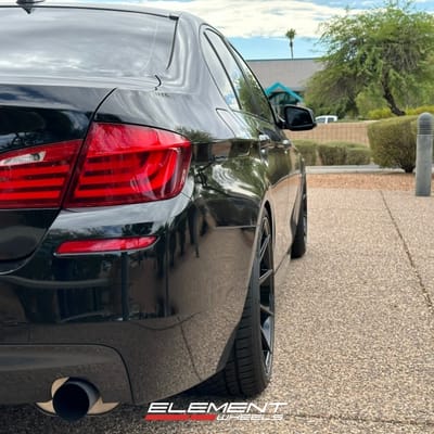 20 inch Variant Argon Gloss Black Gloss Black on a 2011 BMW 535i