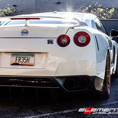 20 inch Staggered MRR FS01 Bright Gold Wheels on 2009 Nissan GTR w/ Specs