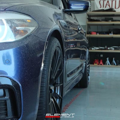 Staggered 20 Inch HRE FF15 in Tarmac on 2019 BMW 540I