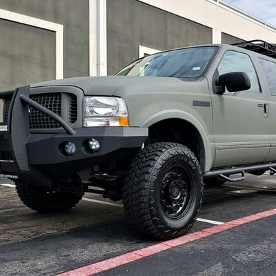 Black Rhino Arsenal Textured Matte Black on a Ford Excursion