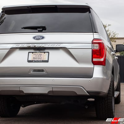 20 inch XD Series XD844 Gloss Black Milled on 2019 Ford Expedition XLT