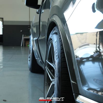 20 Inch Variant Xenon in Satin Gunmetal on 2022 Dodge Durango Hellcat