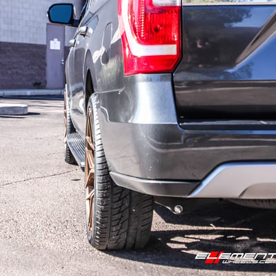 24 inch Ferrada FT3 Brushed Cobre on 2018 Ford Expedition
