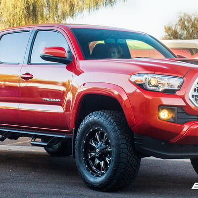 18 inch Fuel Off-Road Throttle Matte Black w/ Milled Accent D513 on 2016 Toyota Tacoma w/ 2-3 inch lift