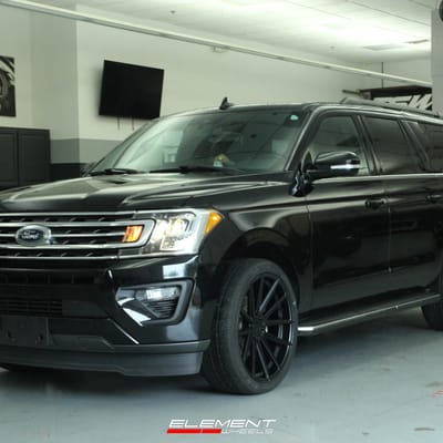 24 Inch Ferrada FT1 in Matte Black on 2020 Ford Expedition