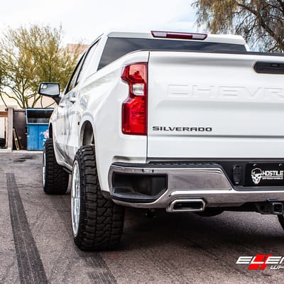 22 inch Hostile HF05 Atomic(6L) on 2019 Chevrolet Silverado 1500 w/ Specs