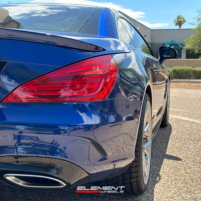 20 inch Staggered Variant Radon Titanium Brushed Face on a 2017 Mercedes Benz SL550