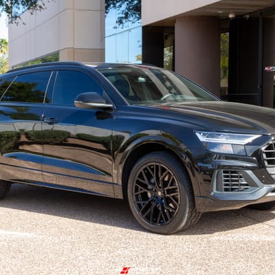 22 Inch Renzo Cota in Gloss Black on a 2021 Audi Q8