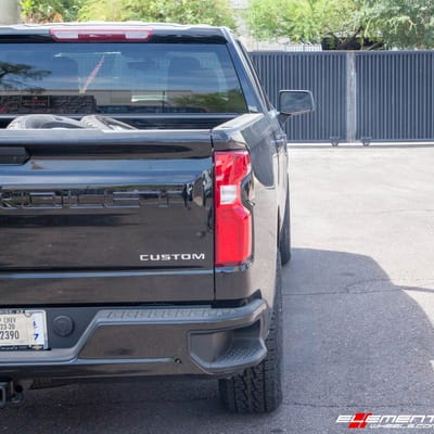 20 Inch Fuel Off Road Vapor Matte Black D560 on a 2020 Chevrolet Silverado 1500