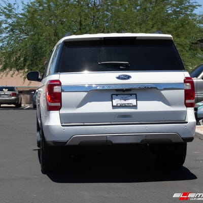 22 Inch Black Rhino Waza Brushed Gunmetal on a 2020 Ford Expedition