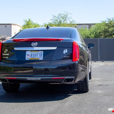 20 Inch Giovanna Spira ff in Diamond Cut Black with SS Lip on a 2015 Cadillac XTS