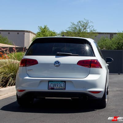 18 Inch Avant Garde M220 in Silver W/ Machined Face on a 2015 Volkswagen Golf GTI