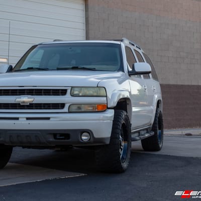 20 Inch Fuel Off-Road Crush Gloss Black Double Dark Tint D561 on a 2003 Chevrolet Tahoe Z/71