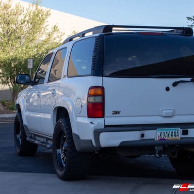 20 Inch Fuel Off-Road Crush Gloss Black Double Dark Tint D561 on a 2003 Chevrolet Tahoe Z/71