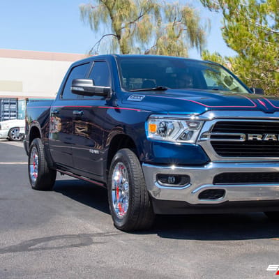 20 Inch Moto Metal MO993 in Chrome w/ Red Inserts on a 2019 Dodge Ram 1500