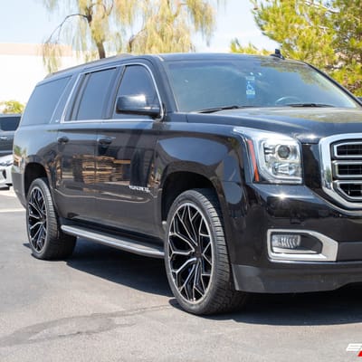 24 Inch Gianelle Monte Carlo in Gloss Black W/ Machined Face on a 2019 GMC Yukon Denali XL
