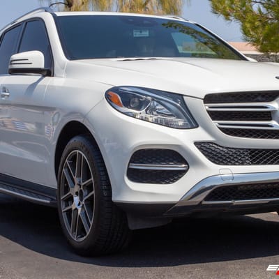 20 Inch Mandrus Otto in Gunmetal w/ Mirror Cut Finish on a 2017 Mercedes Benz GLE350