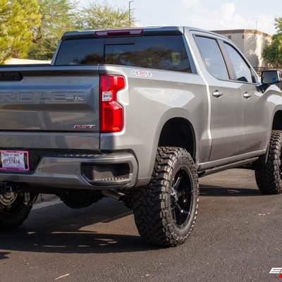 20 Inch Fuel Off Road Coupler in Gloss Black on a 2020 Chevrolet Silverado 1500