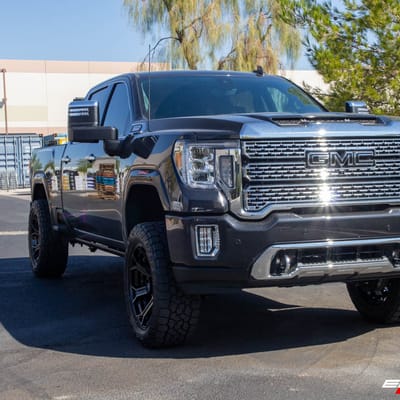22 Inch 4Play Off-Road 4P70 in Brushed Black on a 2020 GMC 3500