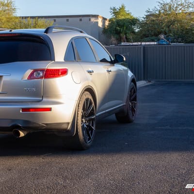 22 Inch Lexani CSS-15 in Gloss Black W/Machined Tips on a 2004 Infiniti FX35